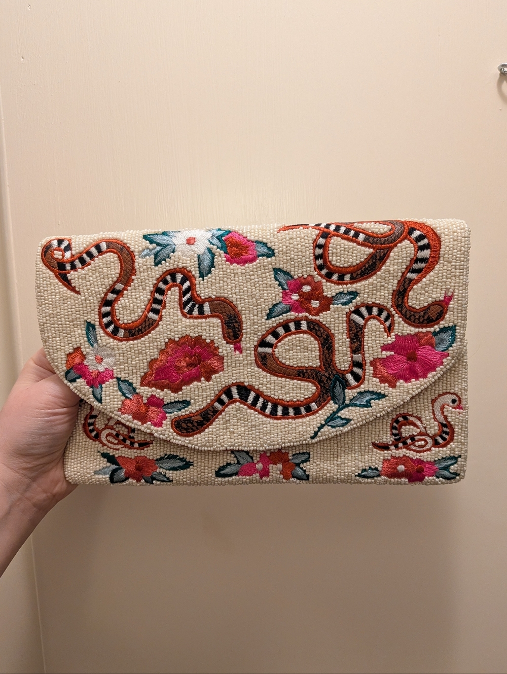 LA Chic Designs Beaded Embroidered Floral Snake Crossbody Purse Silver Chain